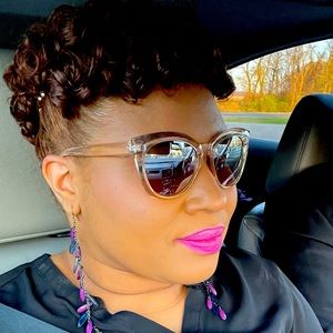 Meet your Posher, Alesha